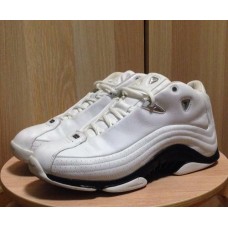 รองเท้าบาส Reebok รุ่น atr slamaze